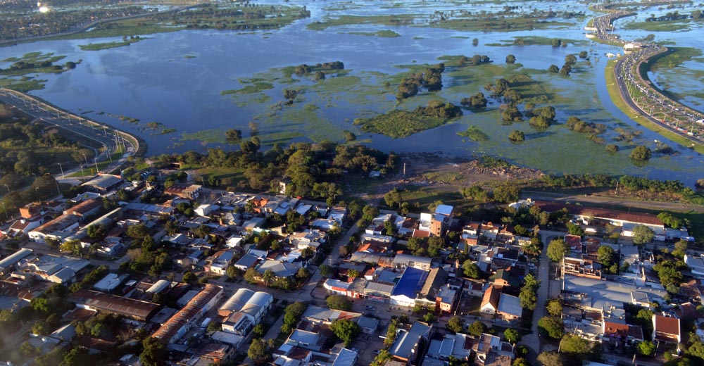 Así avanzó el agua entre la avenida Ribereña y el Paseo Costanero. Foto: José Lingiardi.