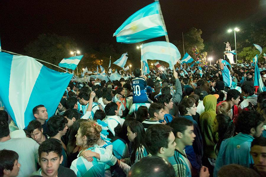 Otro Sergio «atajapenales»: un «chiquito gigante» que sacó a los formoseños a las calles