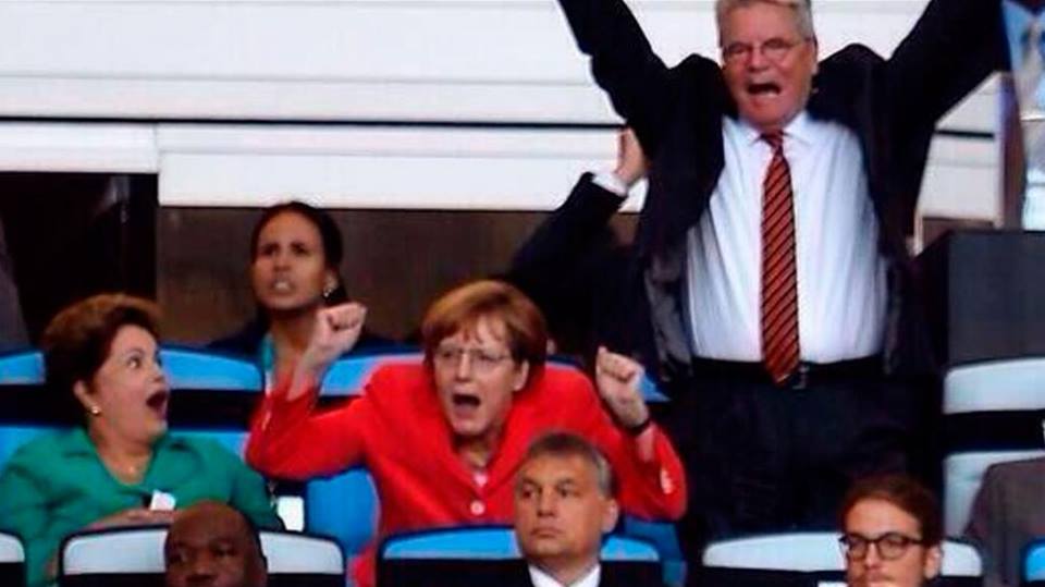 La Presidenta de Brasil festeja el el gol de Alemania.