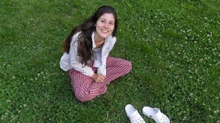 Los amigos de María Belén expresan su dolor en redes sociales.