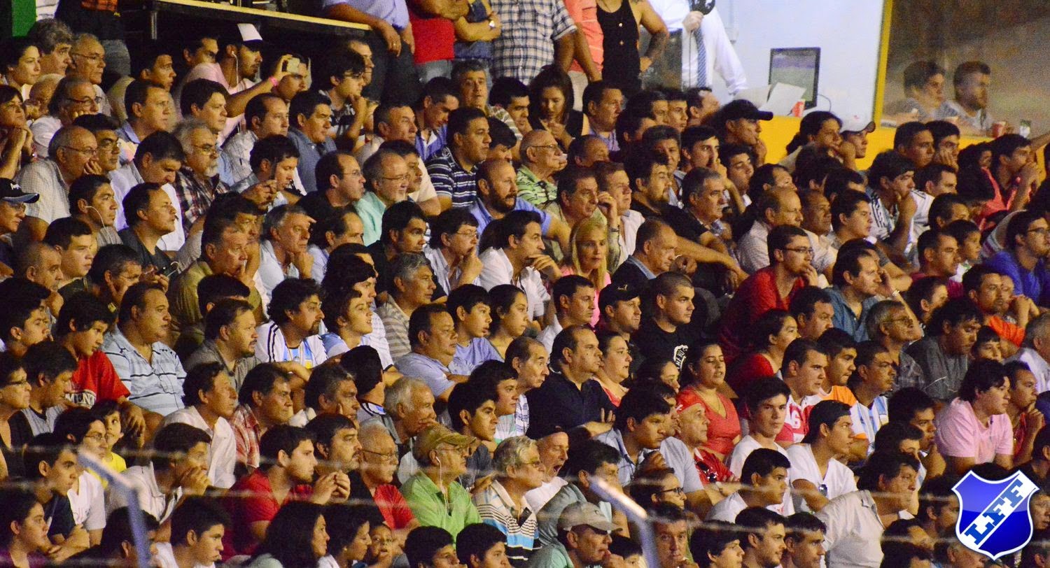 El gobernador, Jefe de Gabienete, ministros, intendente y concejales en la platea. Foto: Ariel Ramos.