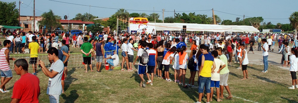 La agradable jornada de domingo fue el marco del agasajo para los más pequeños.