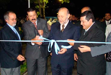 Madariaga en un acto junto a autoridades provinciales.