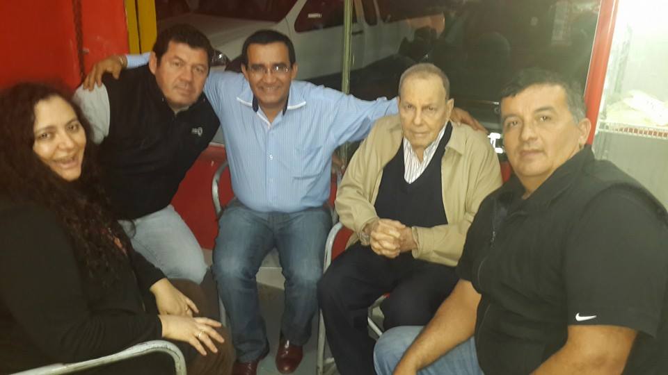 Agosto 2014. Con amigos y correligionarios, luego de una intervención quirúrgica.