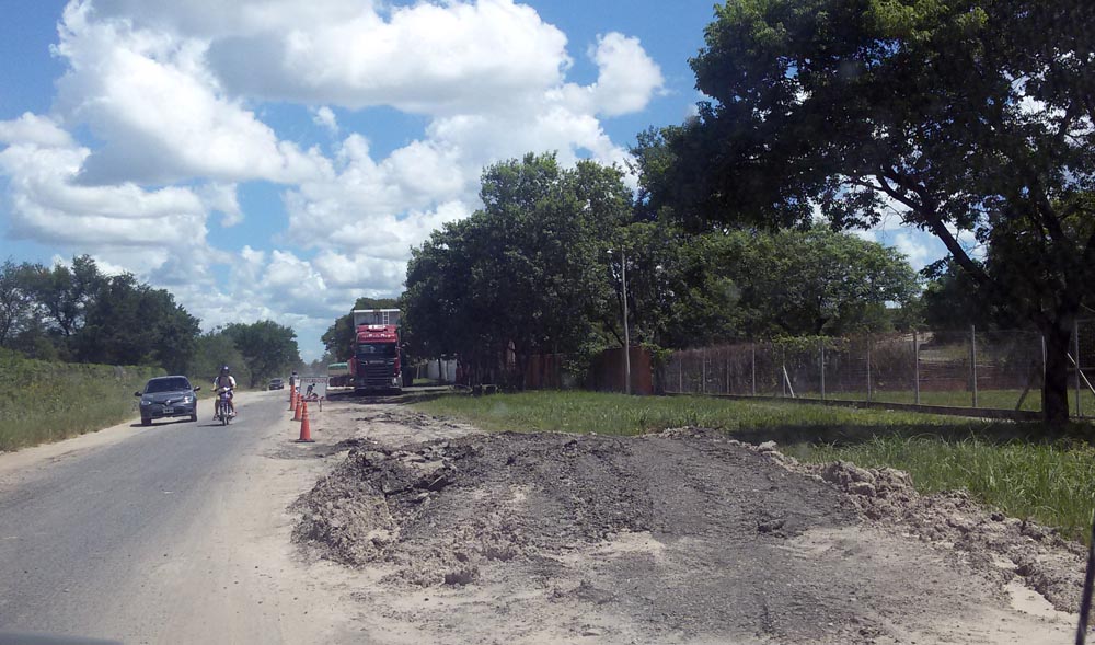 Así se presenta la calle Maipú, de acceso a un sector importante de la zona sur de la ciudad.