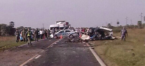 Un muerto en la Ruta 11, cerca de Cañada 12, chocaron un camión y un auto