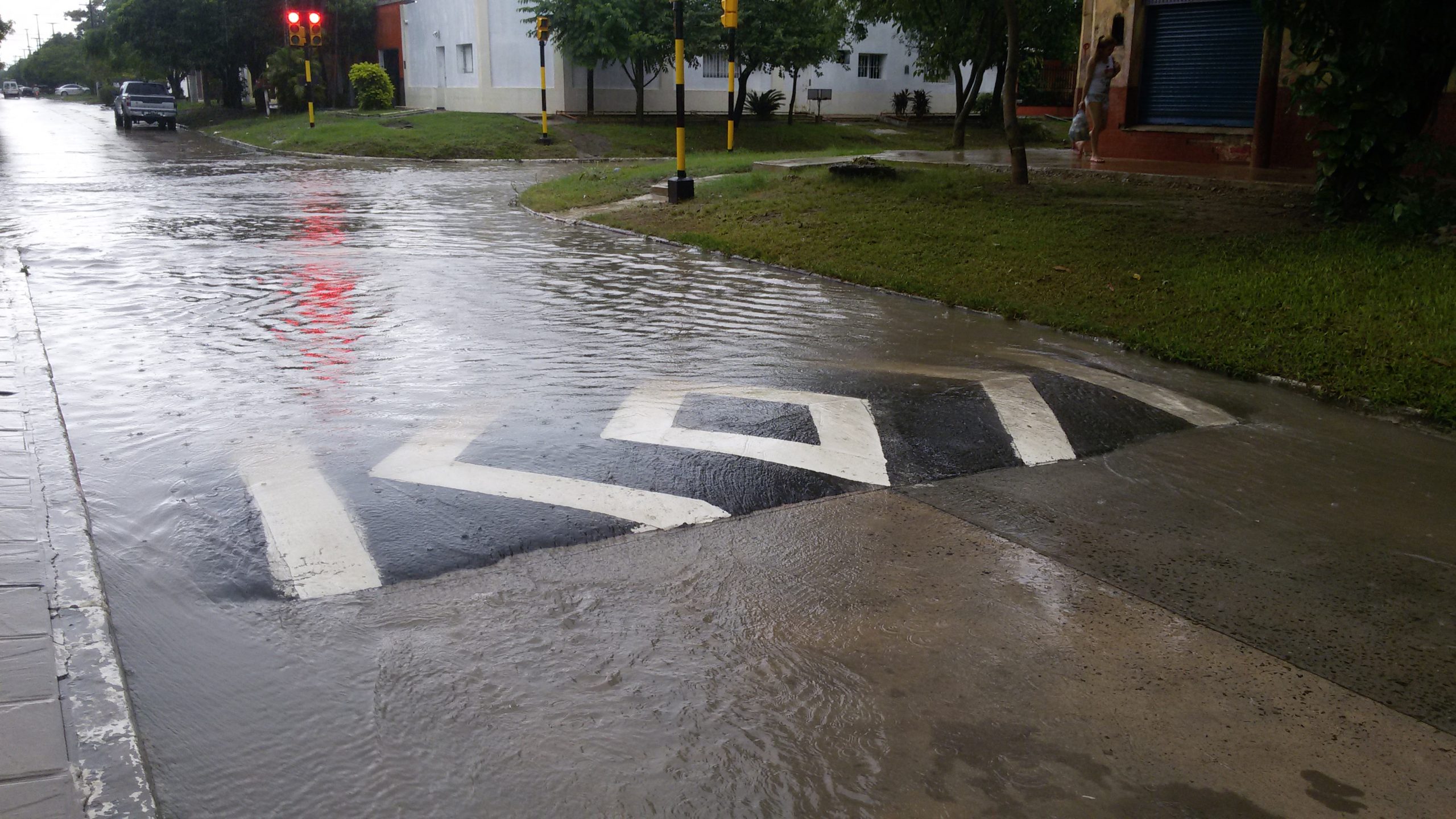 Para el SMN cayeron 65.5 mm, mientras que la Policía asegura que fueron 97mm