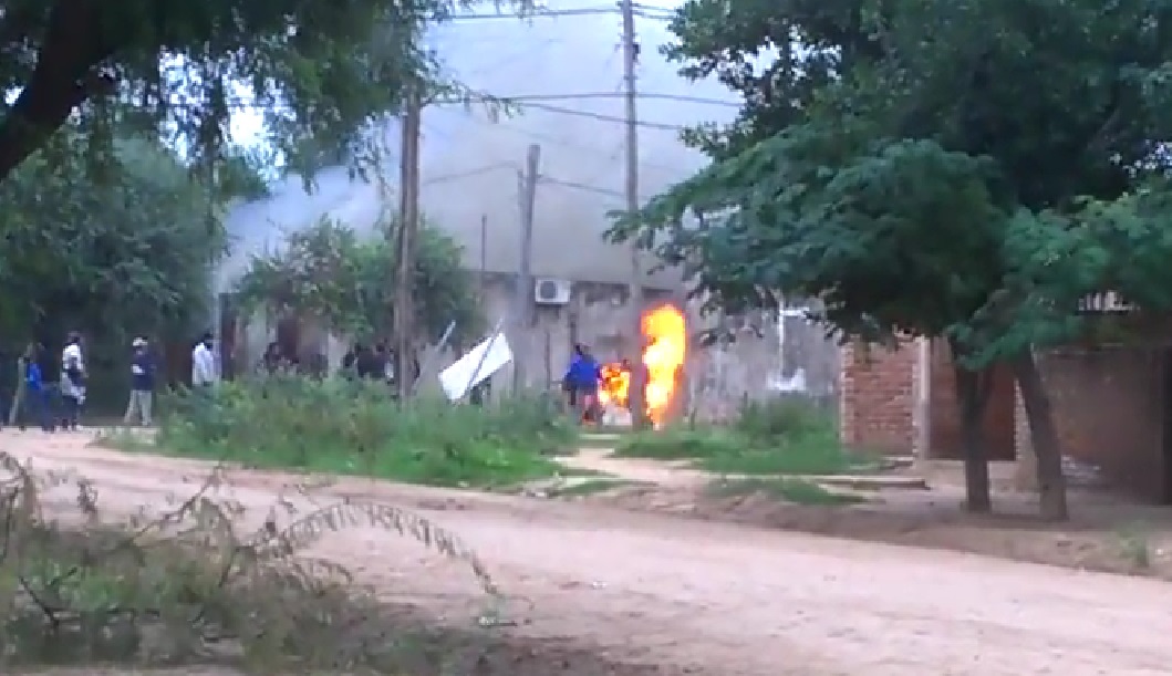 Incendio de la casa de la maestra en Juárez, el video