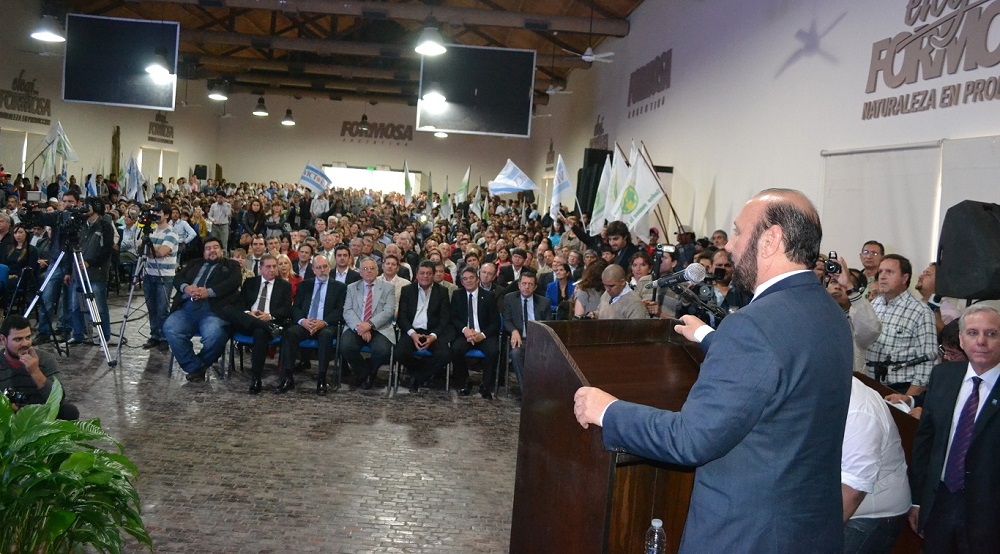 Gildo se molestó cuando "no salió" el sonido al momento de cantar la marcha peronista; y mostró enojo con un miembro de la comitiva de Randazzo.