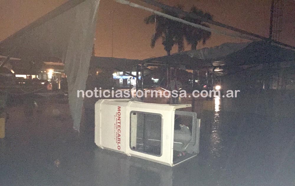 Primeras fotos del temporal de viento y agua en la ciudad