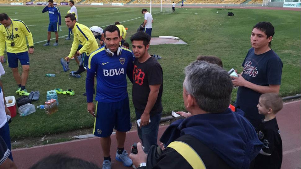 Los formoseños emocionaron a Tévez, los twiter del Apache