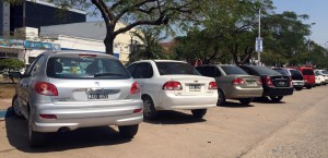 El estacionamiento en 45 grados permite mayor espacio para automovilistas.