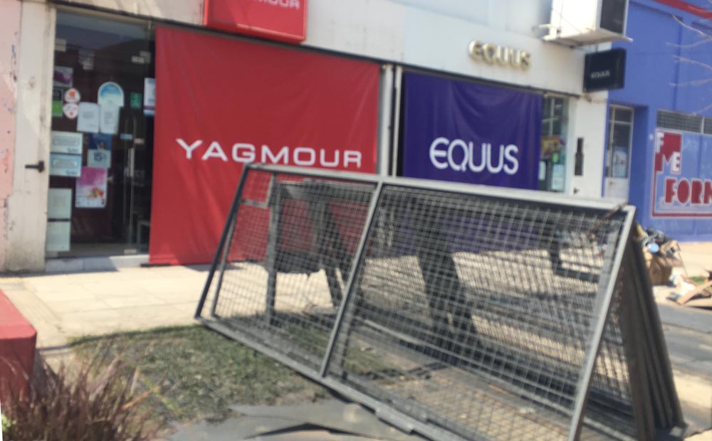 La idea de la comuna es ganar espacio para estacionar motos. En la calle Moreno sacaron estacionamiento e hicieron vereda.