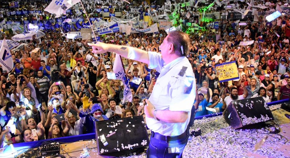 Durante su discurso volvió a insistir en la idea de un balneario de cara al río Paraguay.
