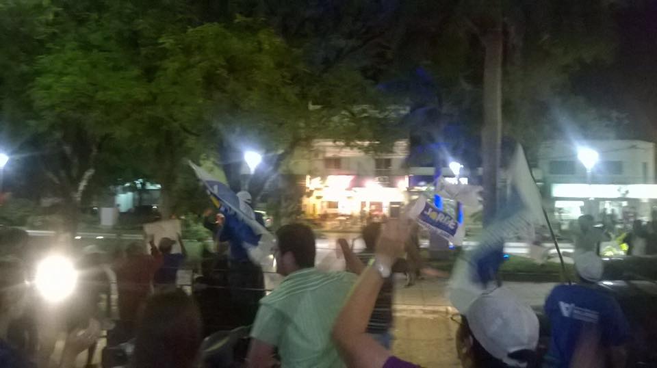 Jofré festeja: «lo llamaron para empujar el carro y terminó manejando»