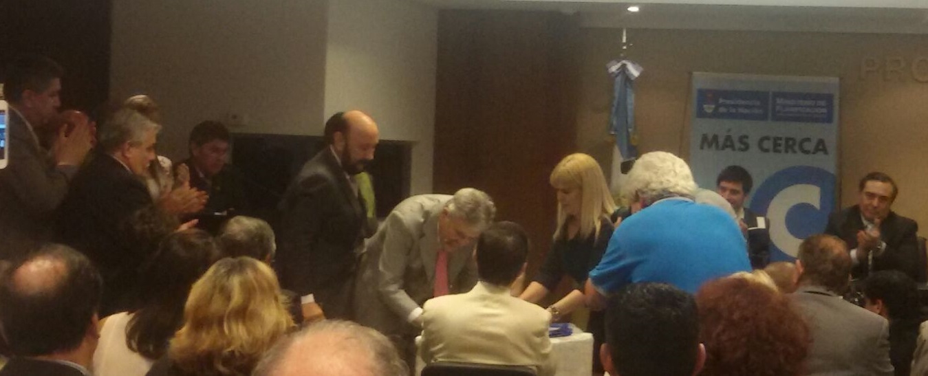 El convenio de construcción se firmó hoy en Casa de Gobierno.