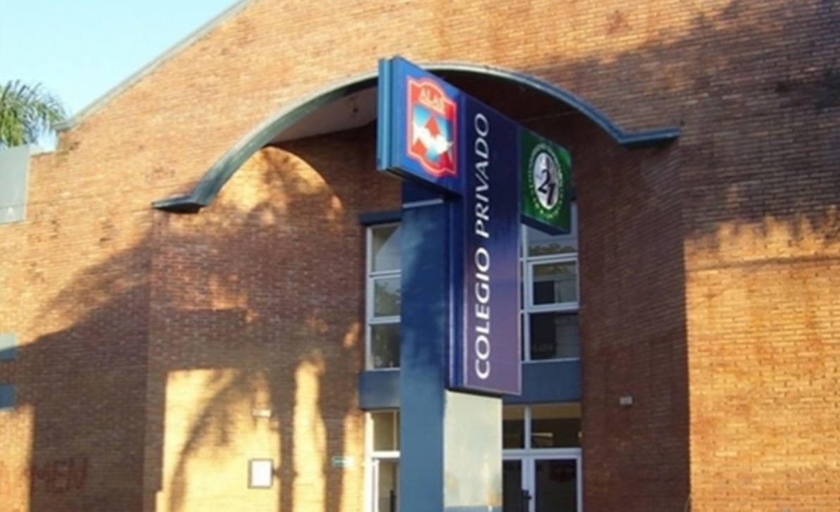 Al mediodía, frente al colegio ALAS, motochorros robaron cheques y efectivo a un empresario