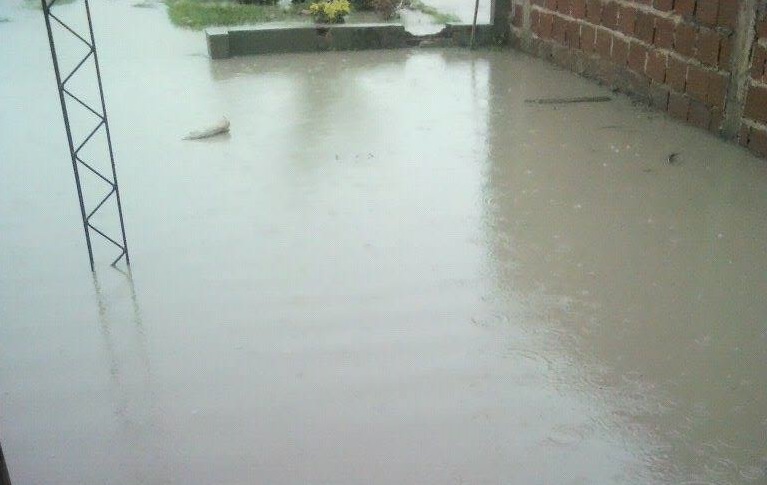 Llueve y el barrio Nueva Formosa se inunda, comienza a convertirse en un clásico