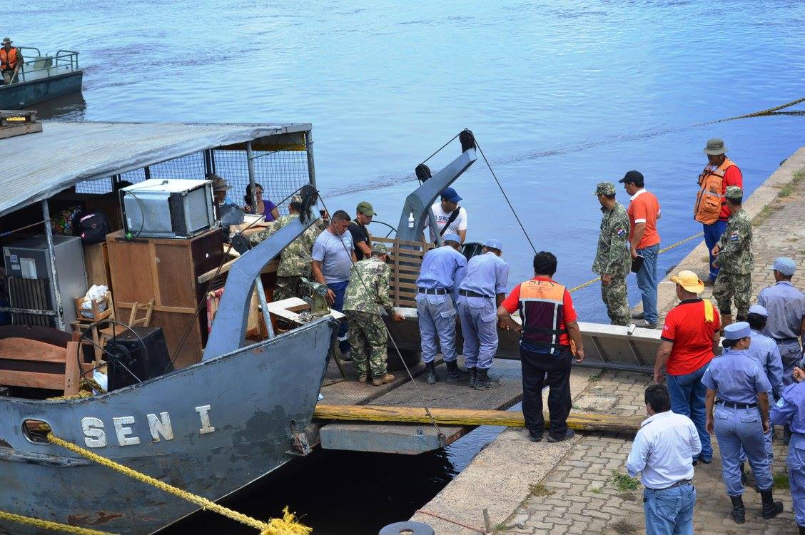 Inundados paraguayos cruzaron hacia Formosa para alojarse en centros de evacuación