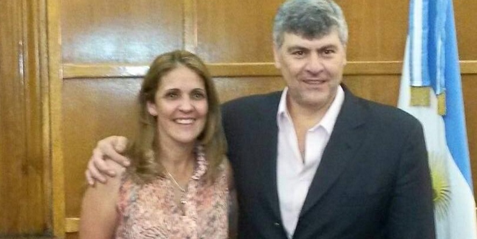Irina Zárate, junto el ministro Ricardo Buryaile.