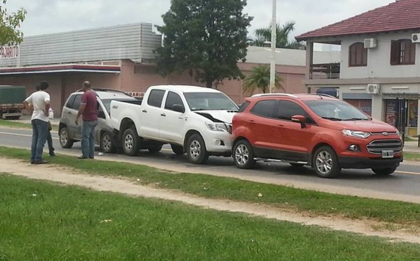 Choque en cadena en la avenida Gutnisky