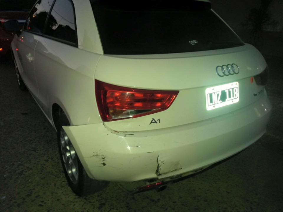 Otra vez un remisero «se llevó puesto» a un par de autos estacionados