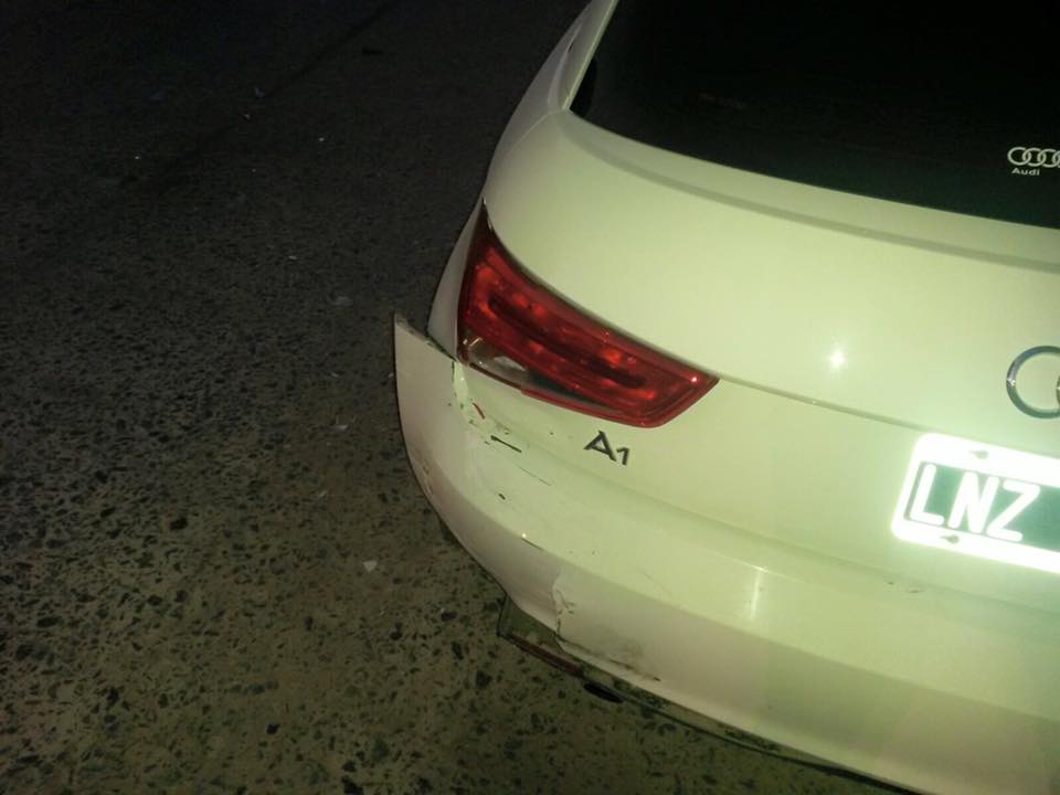 Otra vez un remisero «se llevó puesto» a un par de autos estacionados