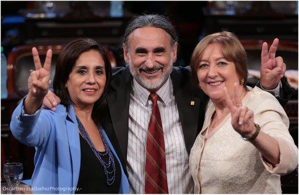 El socialismo se sumó al gildismo y votó a favor de la Ley Antidespidos, la UCR se abstuvo