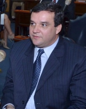 Osvaldo Zárate.