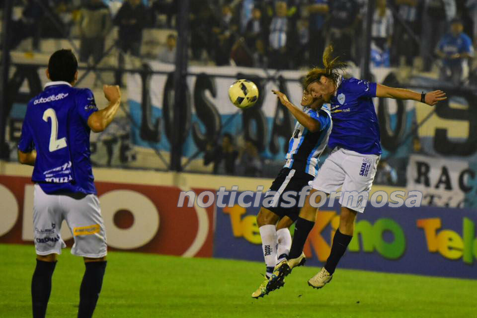 Racing se hizo fuerte en Formosa, y sigue en la Copa Argentina… y con Milito en el hotel