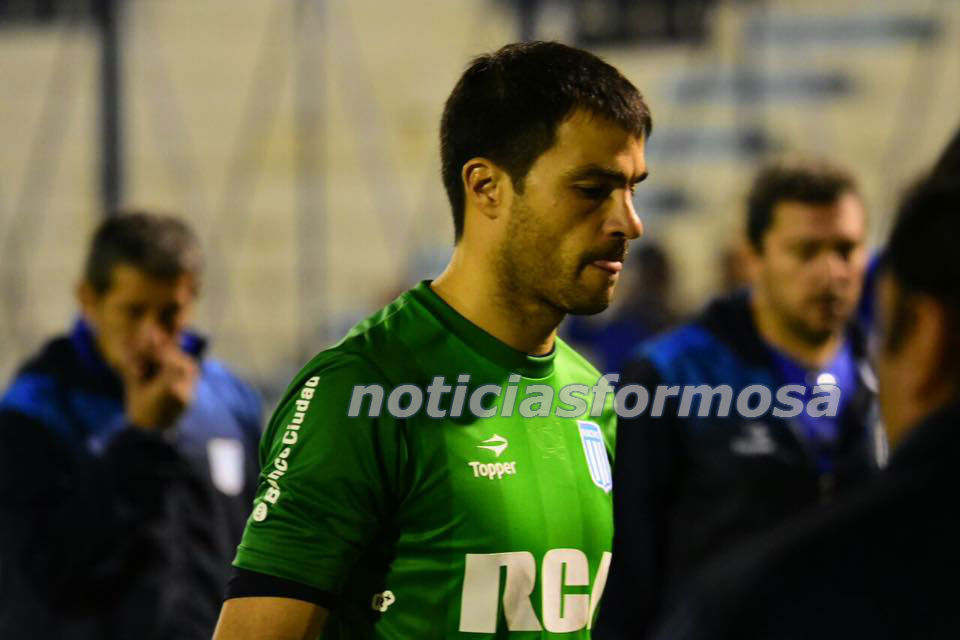 Racing se hizo fuerte en Formosa, y sigue en la Copa Argentina… y con Milito en el hotel