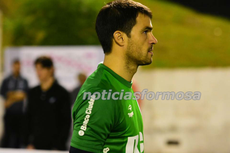 Racing se hizo fuerte en Formosa, y sigue en la Copa Argentina… y con Milito en el hotel