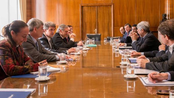 FORMOSEÑOS. Ricardo Buryaile y "Pilo" Cáceres en la misma reunión, en lados diferentes de la mesa.