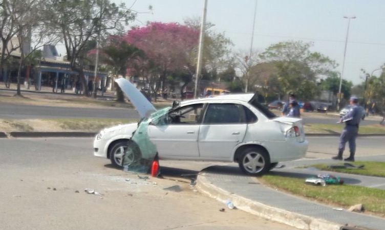 Accidente en la Gutnisky, frente a El Pajarito