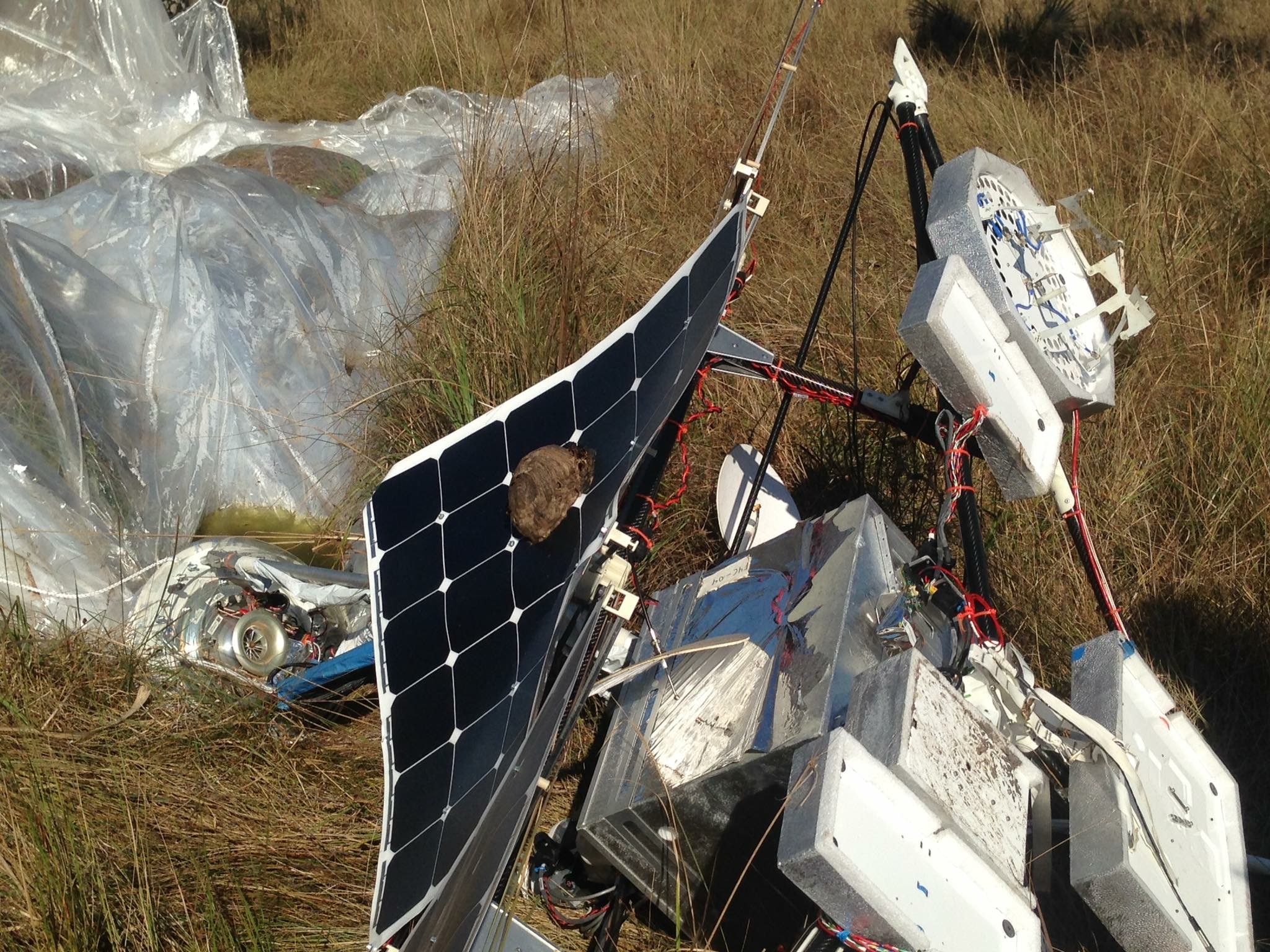 Globo del proyecto Loon de Google cayó en un campo de los Maglietti
