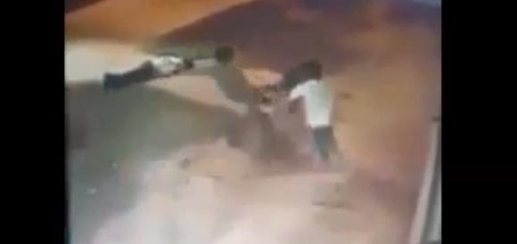 Video de la agresión a los alumnos del Colegio Normal en el barrio Mariano Moreno