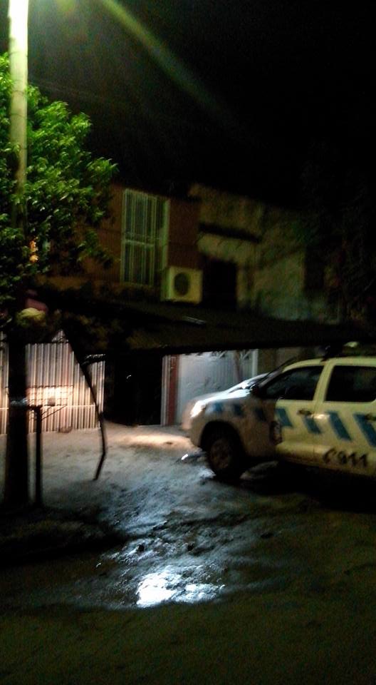 Un patrullero «se metió» en su casa tras persecución a un motociclista