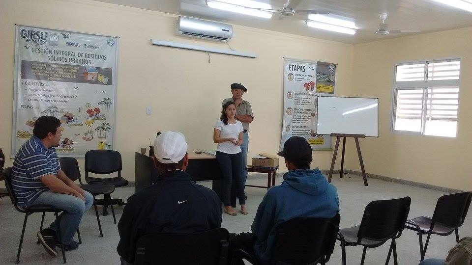 En Laguna Blanca comenzaron capacitación realizar separación de residuos sólidos de la ciudad