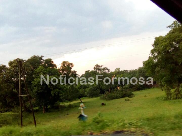 Fuertes vientos en Laishí provocaron daños, no hay luz (galería de fotos)