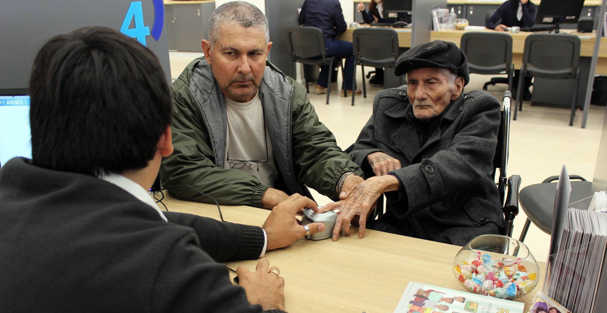 banco-formosa-centro-de-jubilados-av-gutnisky-2458