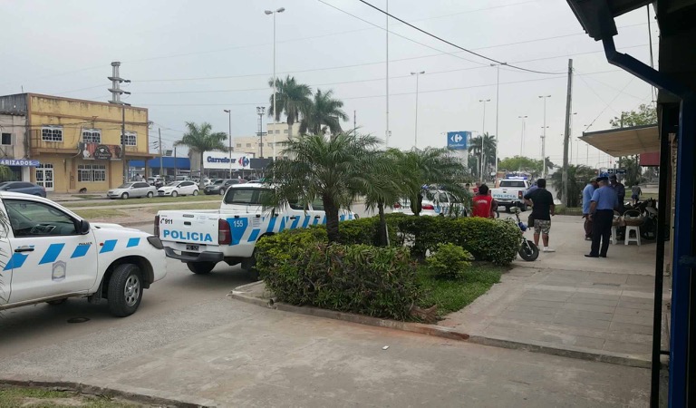 #Video / A mano armada y con casco, robaron a clientes y recaudación de CasaPan