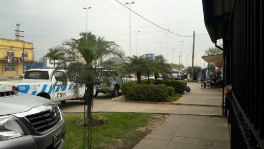 #Video / A mano armada y con casco, robaron a clientes y recaudación de CasaPan