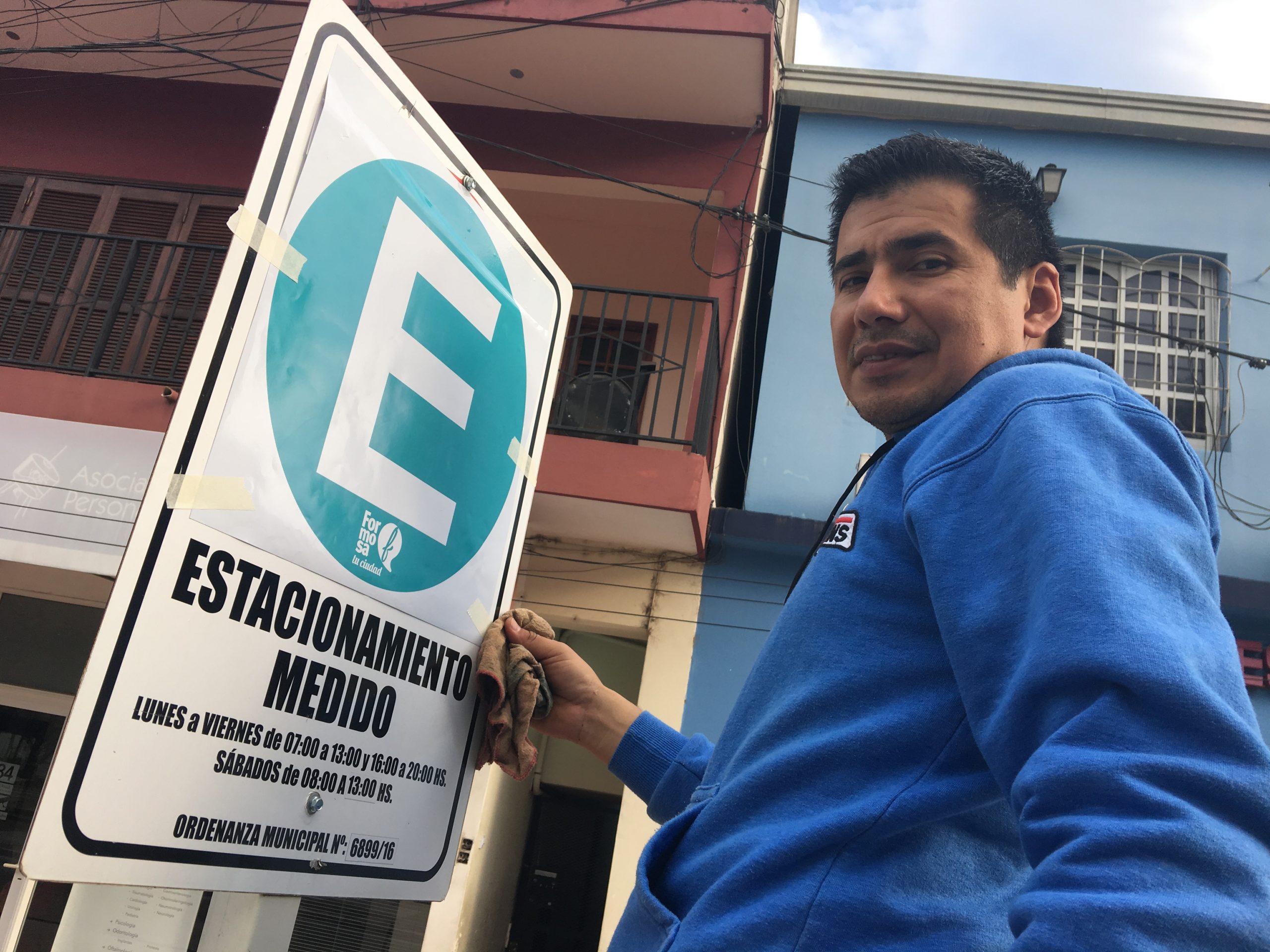 Estacionamiento medido: martes, educativo; desde el miércoles y hasta fin de año, $6