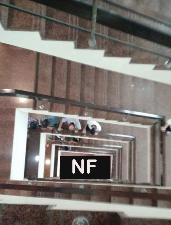 La Policía investiga la muerte de la mujer que se arrojó al vacío en Casa de Gobierno