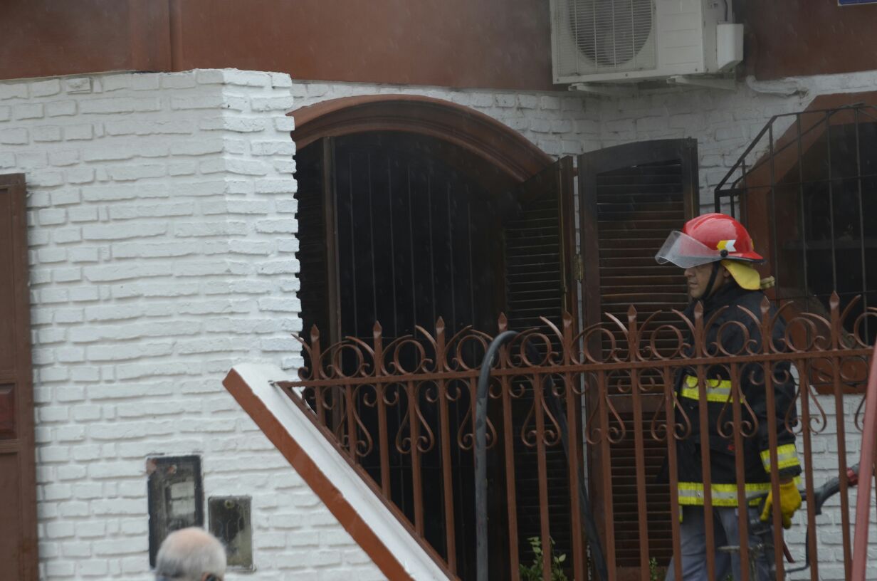 Principio de incendio «iniciado por ladrones» en una casa del barrio Fontana?