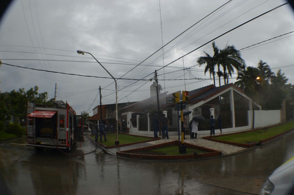 Principio de incendio «iniciado por ladrones» en una casa del barrio Fontana?