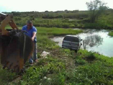 Despistaron y abandonaron una camioneta llena de cigarrillos paraguayos