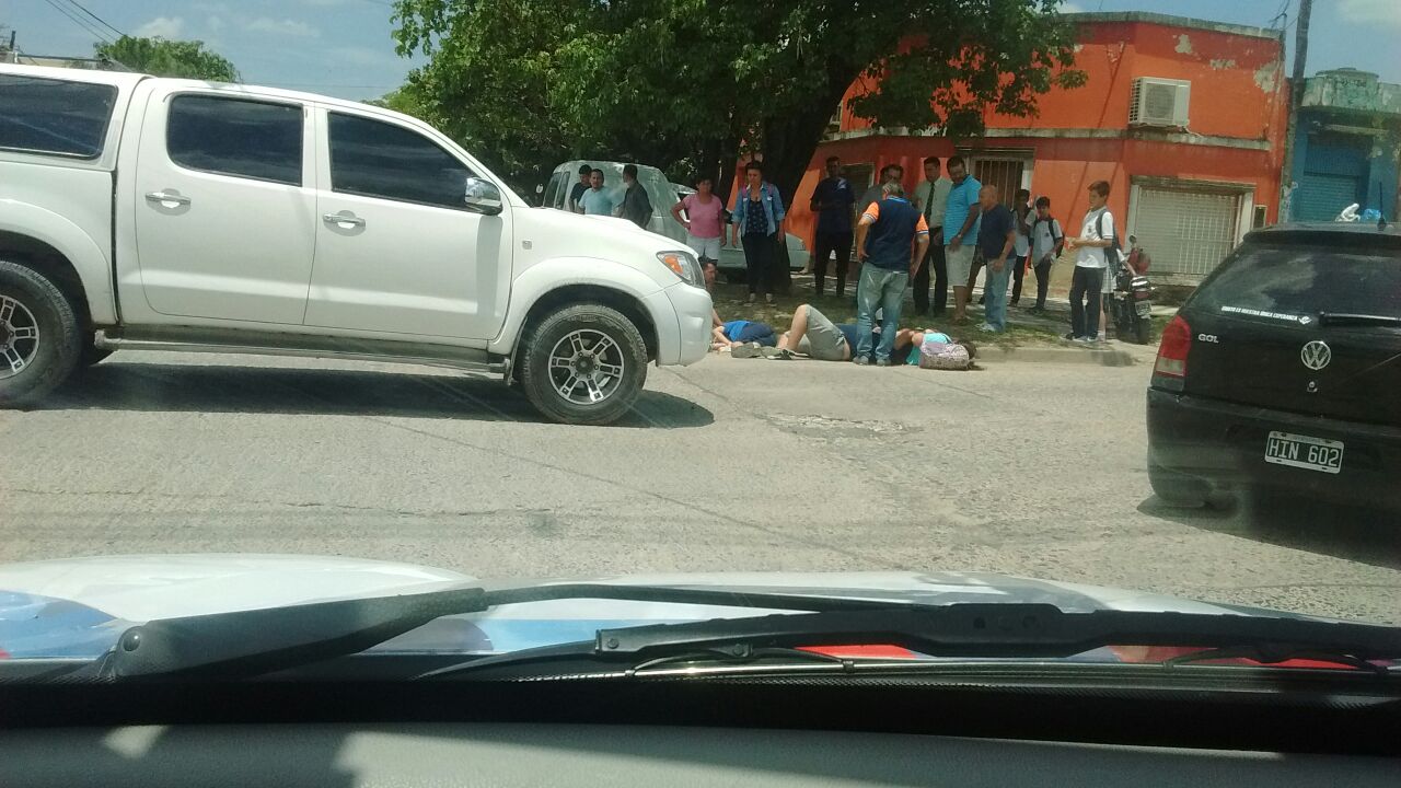 Un chico de 9 años en terapia intensiva por un choque de una moto y una camioneta