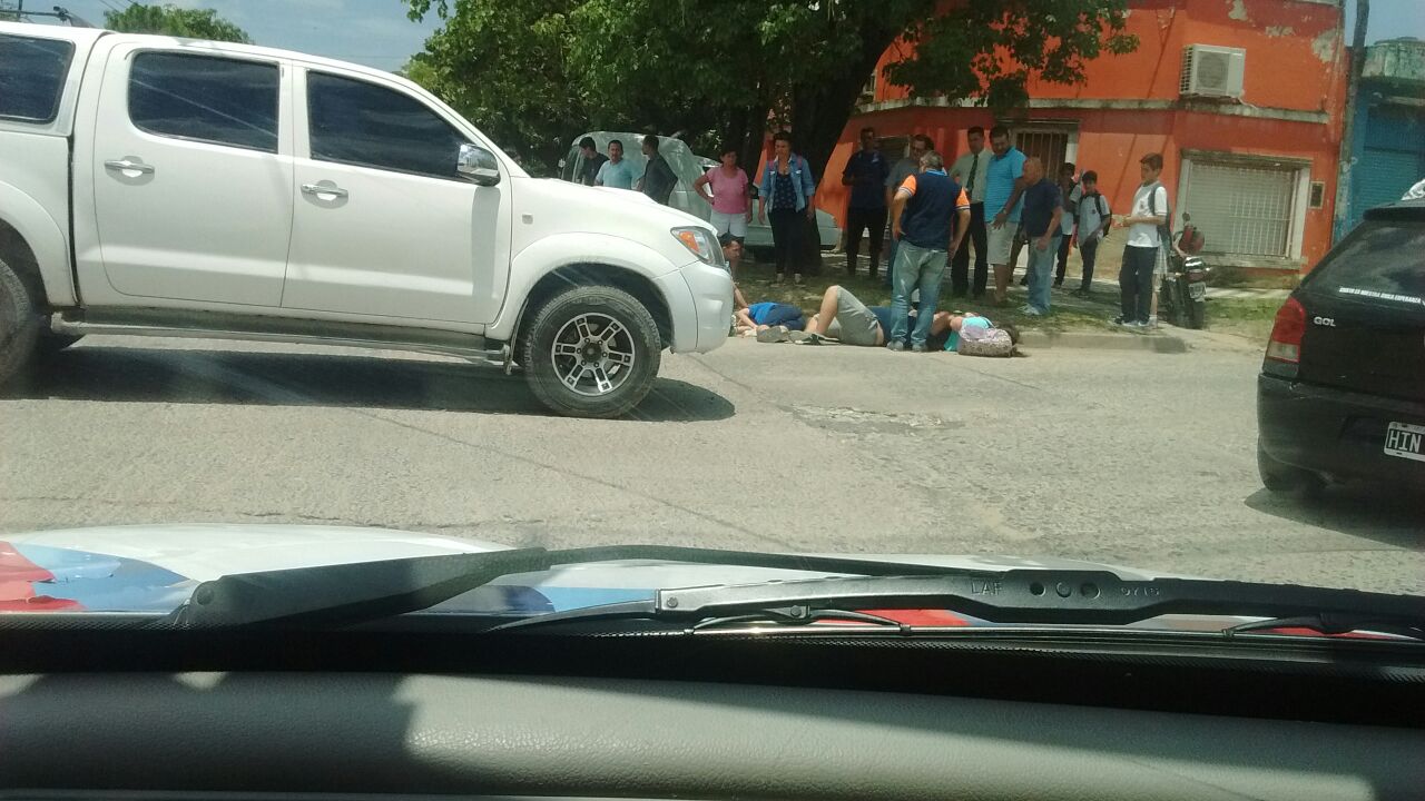 Un chico de 9 años en terapia intensiva por un choque de una moto y una camioneta