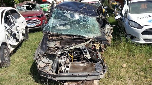 Así quedaron los 4 autos que chocaron en la R81, en Boedo, y murió una persona